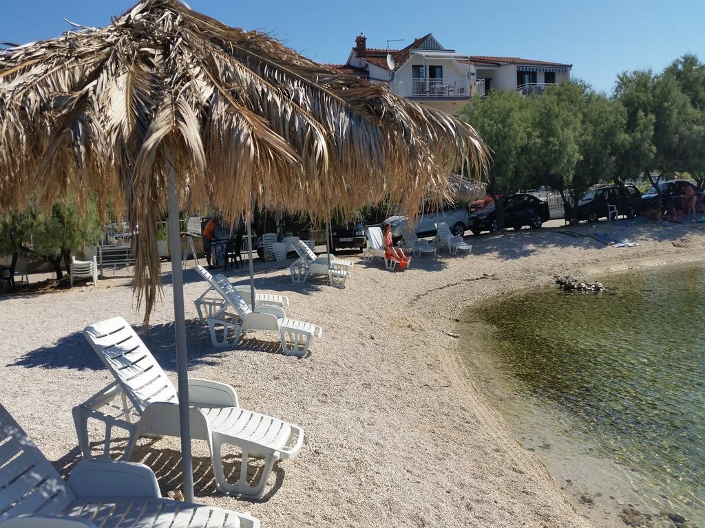 Viktorija Apartments Seget Vranjica Cameră foto